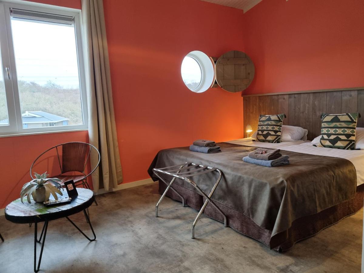 Beach Hotel אוסטבורנה מראה חיצוני תמונה
