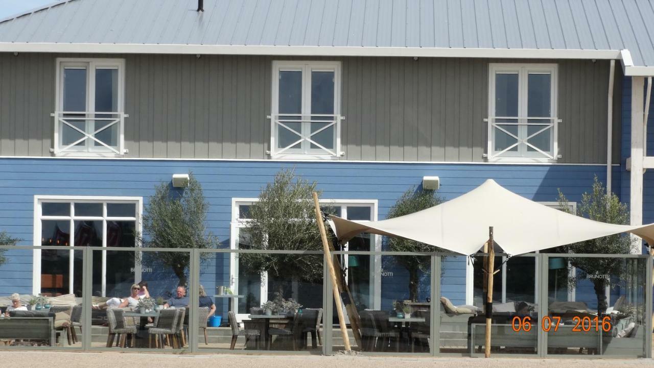 Beach Hotel אוסטבורנה מראה חיצוני תמונה