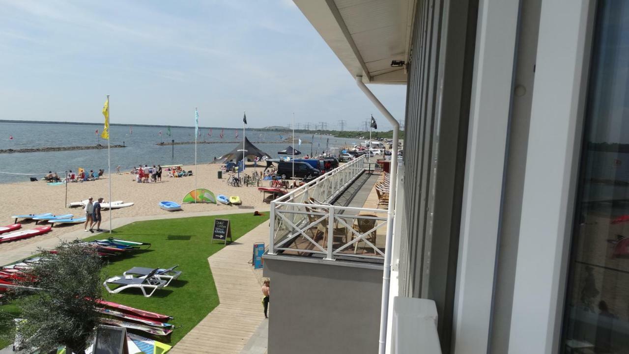 Beach Hotel אוסטבורנה מראה חיצוני תמונה